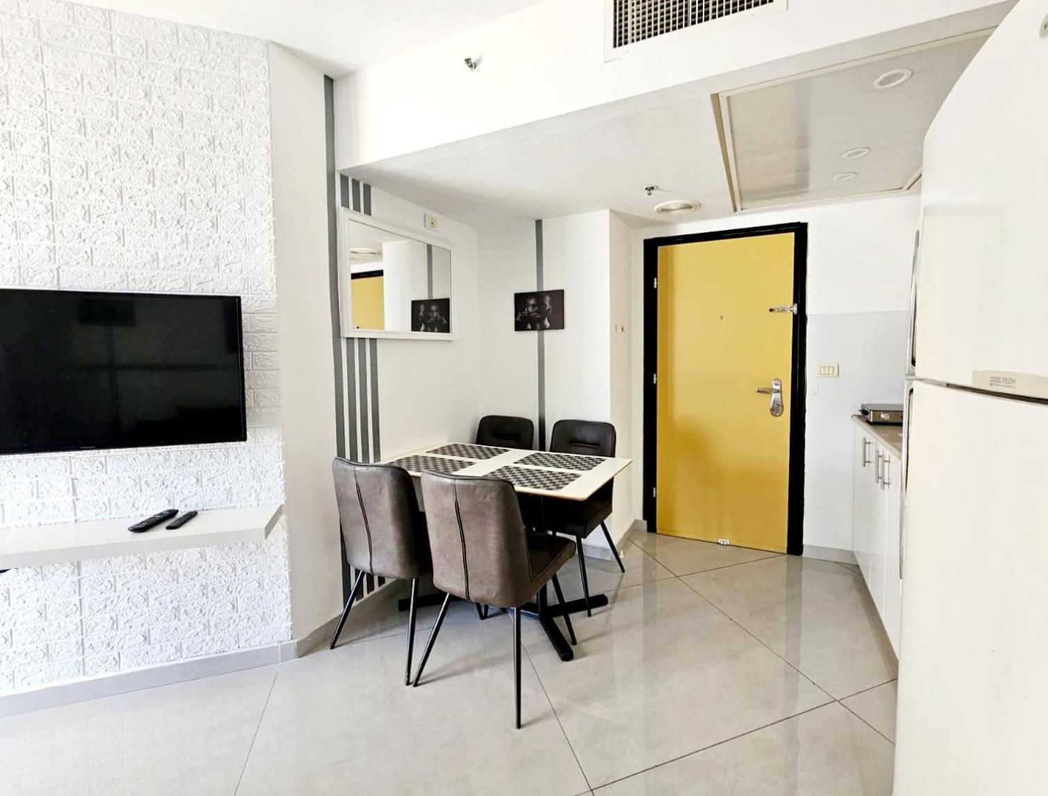 Go To Apartments In Leonardo Bat Yam Exterior foto