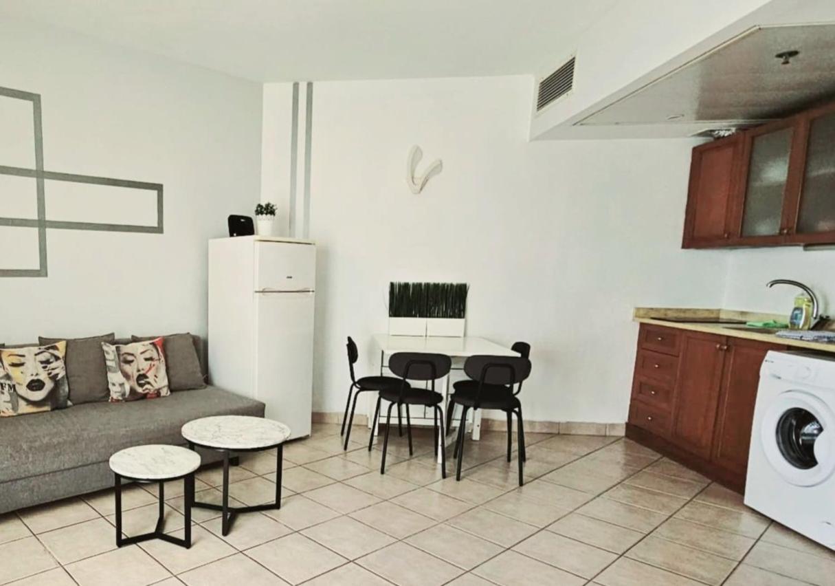 Go To Apartments In Leonardo Bat Yam Zimmer foto